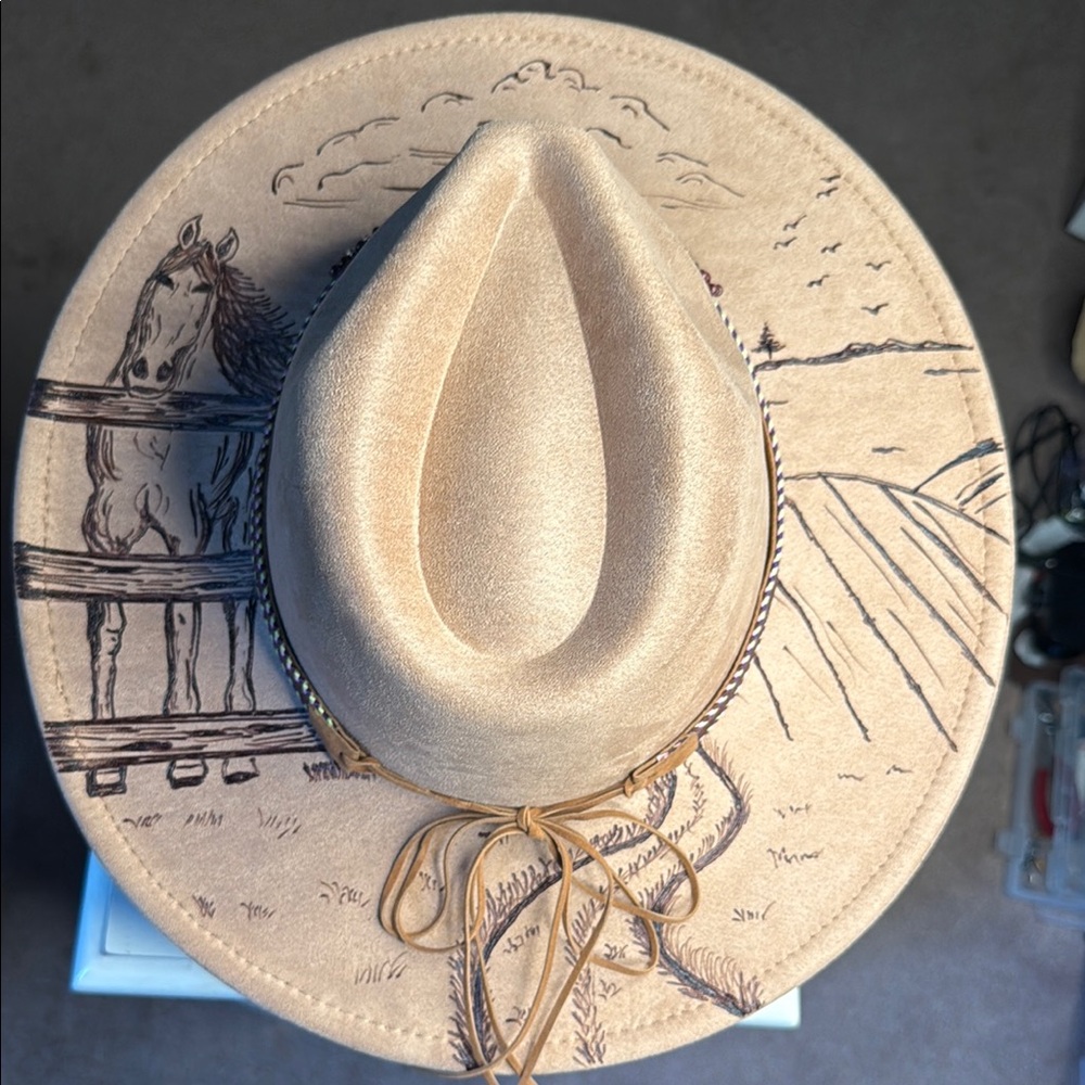 Beige Western Cowboy Hat with Horse Design